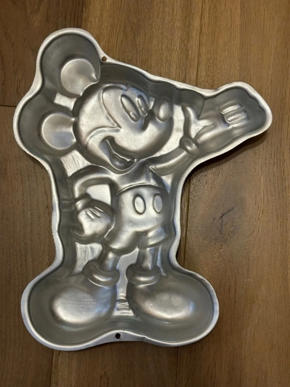 Vintage Disney Mickey Mouse Wilton Cake Pan Aluminum 1995 15x12.5 inches